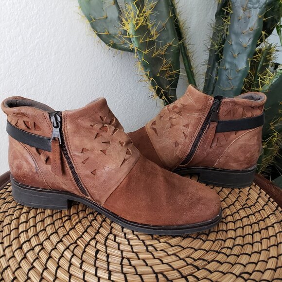 Anthropologie Miz Mooz Erie Short Buckle Boots Brandy size 38 US 8 Slouchy Boho - Picture 10 of 14